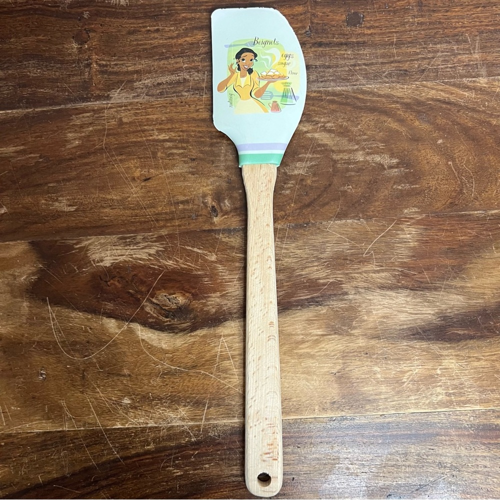 Disney Green and White Spatula
